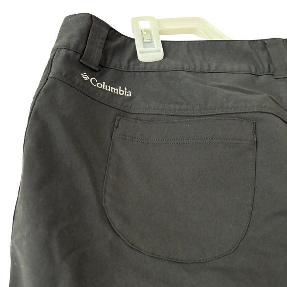 Columbia SHORT Length Omni-Shield Straight Leg Black Anytime Pants - Picture 4 of 6